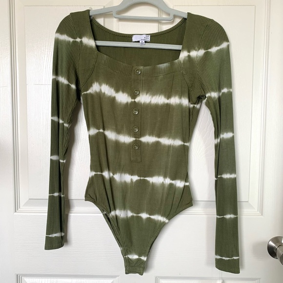 Ten Sixty Sherman Women’s Olive Green Tie Dye Square Neckline Body Suit - Picture 15 of 16